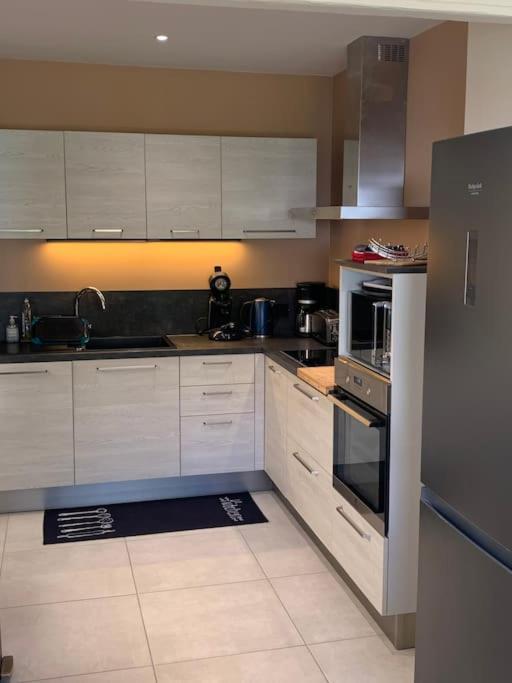 Pavillon Individuel 4 Etoiles De Plain Pieds Avec Jardin Hébergement de vacances Amiens